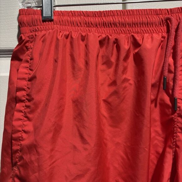 Under Armour Men's Essential Volley Loose Fit Mesh Lined Shorts Red Size XL - Picture 2 of 16